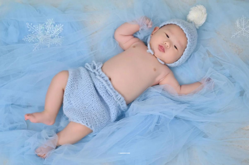 德清宝宝睡觉爱笑 德清宝宝睡觉爱笑